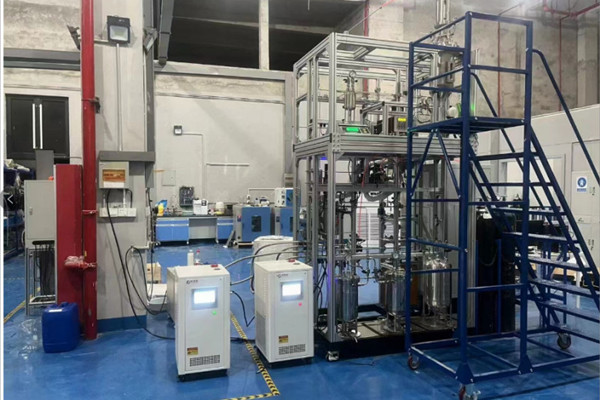 湖州某制藥企業采購2.5kW高低溫循環一體機助力聚乙烯實驗項目
