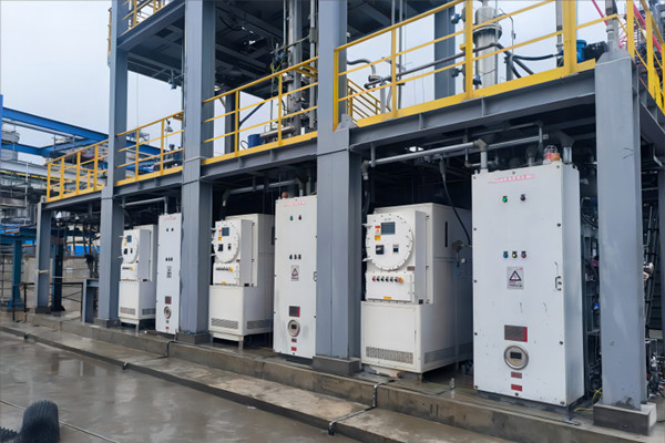 浙江某石油化工企業訂購的60KW防爆加熱控溫設備已出貨
